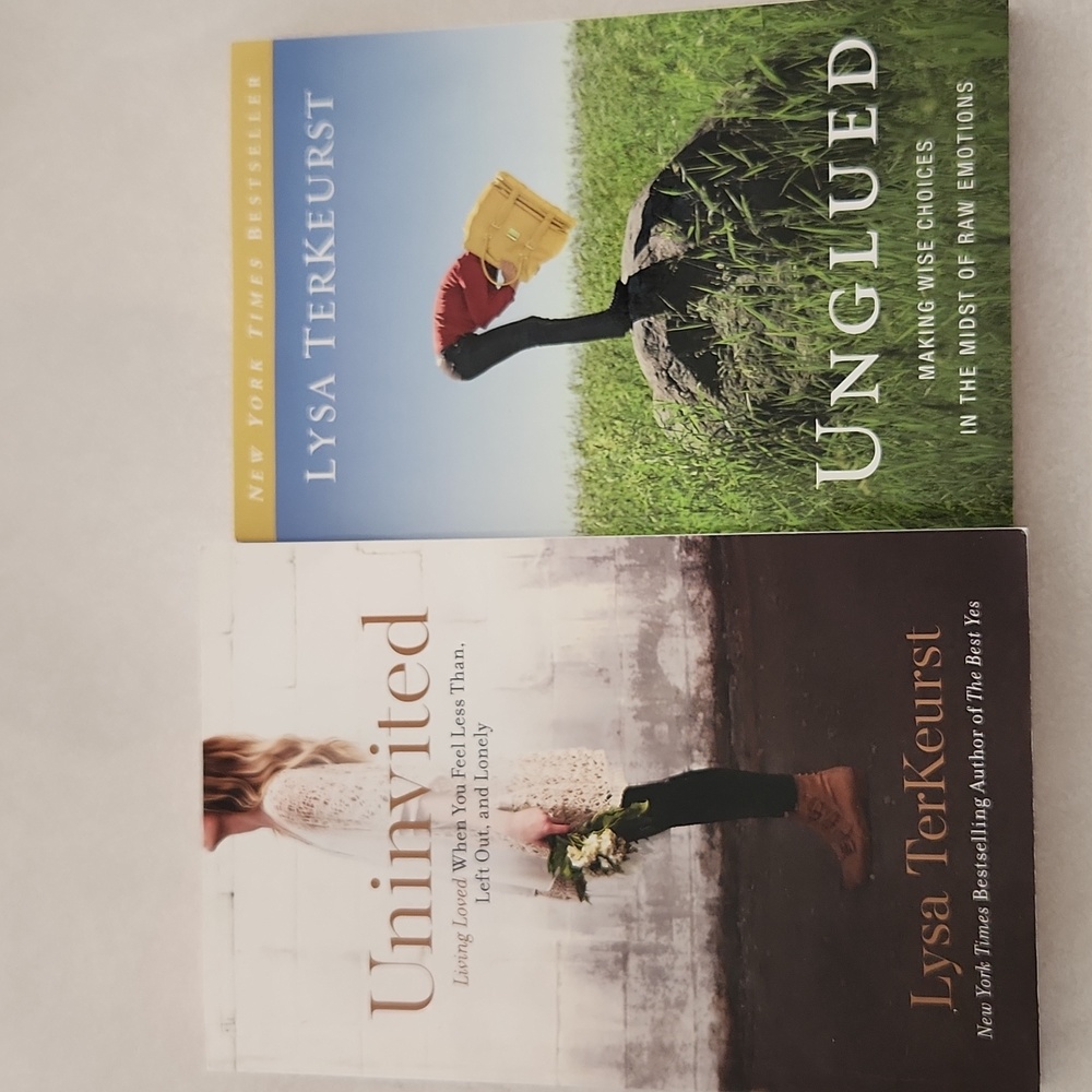 Books 2 Lysa Terkeurst Uninvited and Unglued